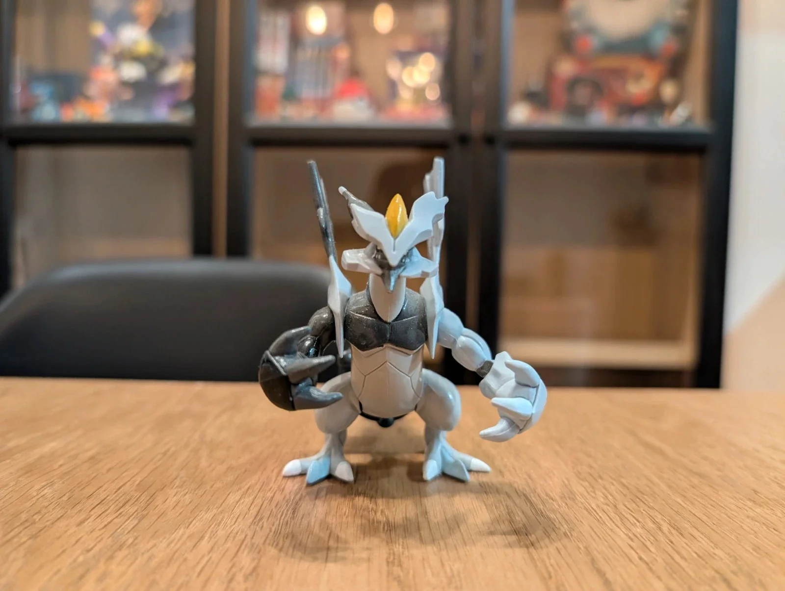 Pokémon Tomy T-ARTS Figurine Black Kyurem