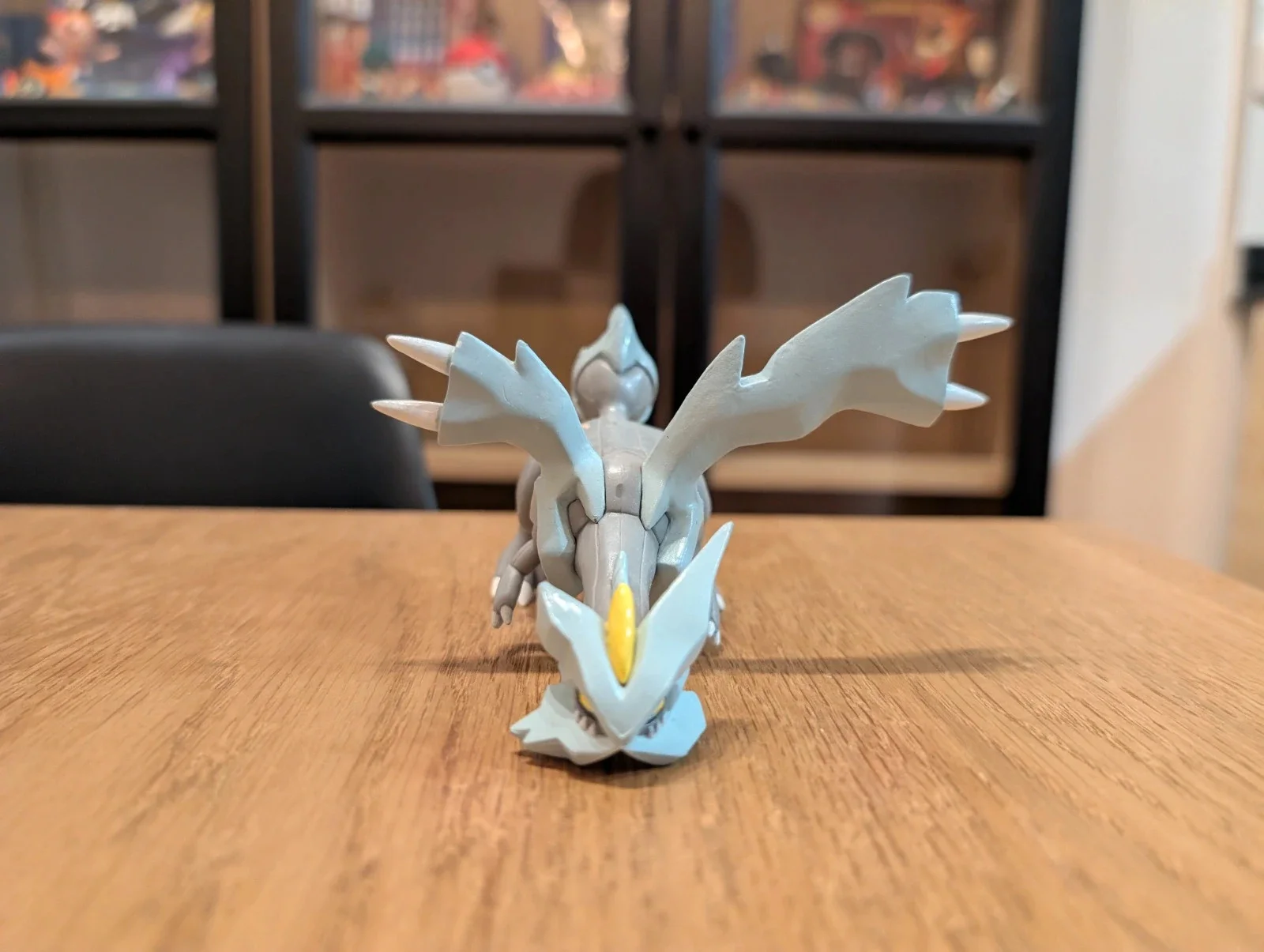 Pokémon Tomy T-ARTS Figurine Kyurem