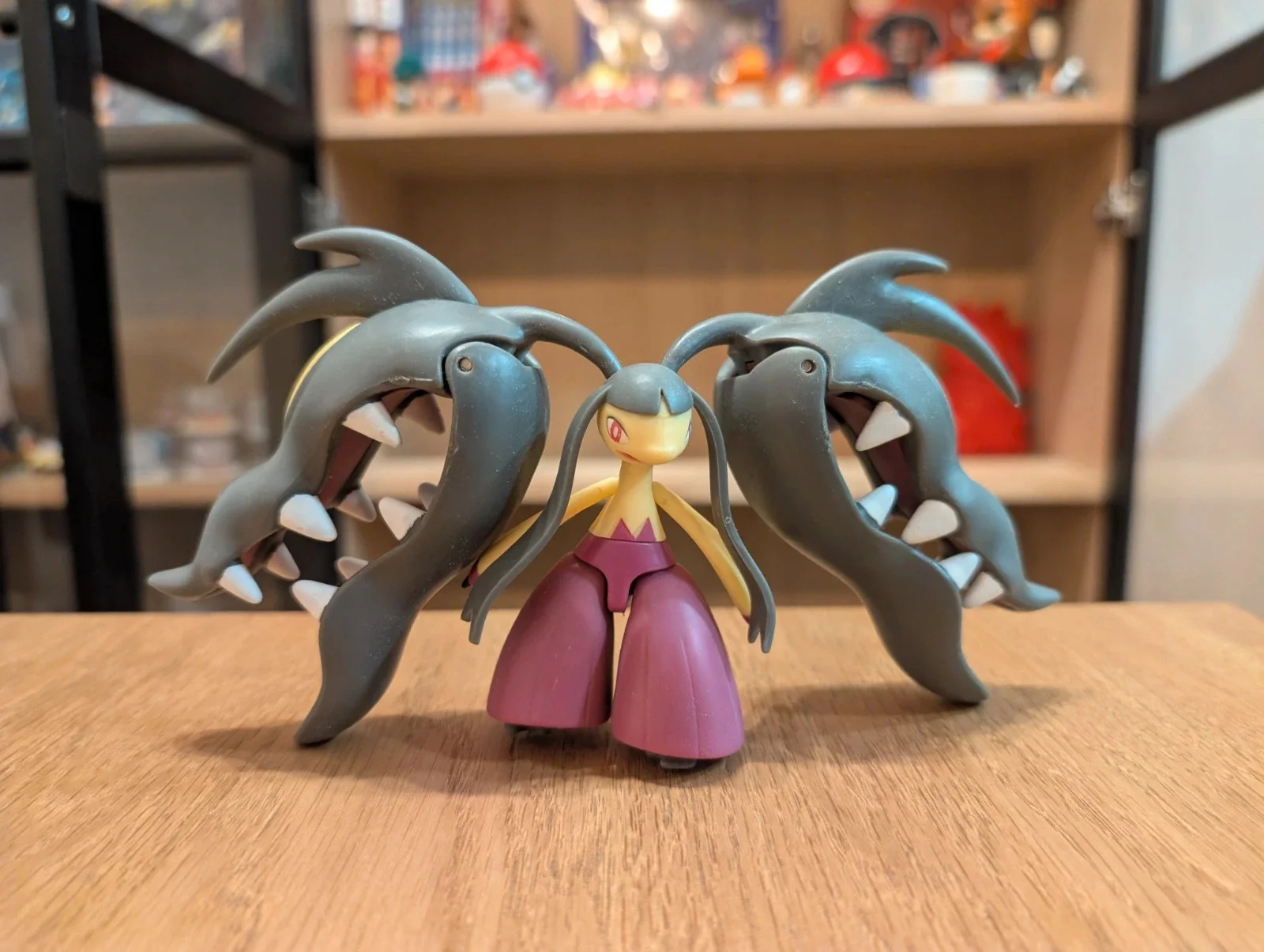Pokémon Tomy Mega Mawile figurine