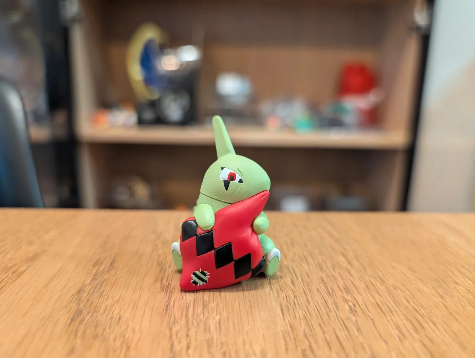 Pokémon Tomy T-ARTS Figurine Larvitar