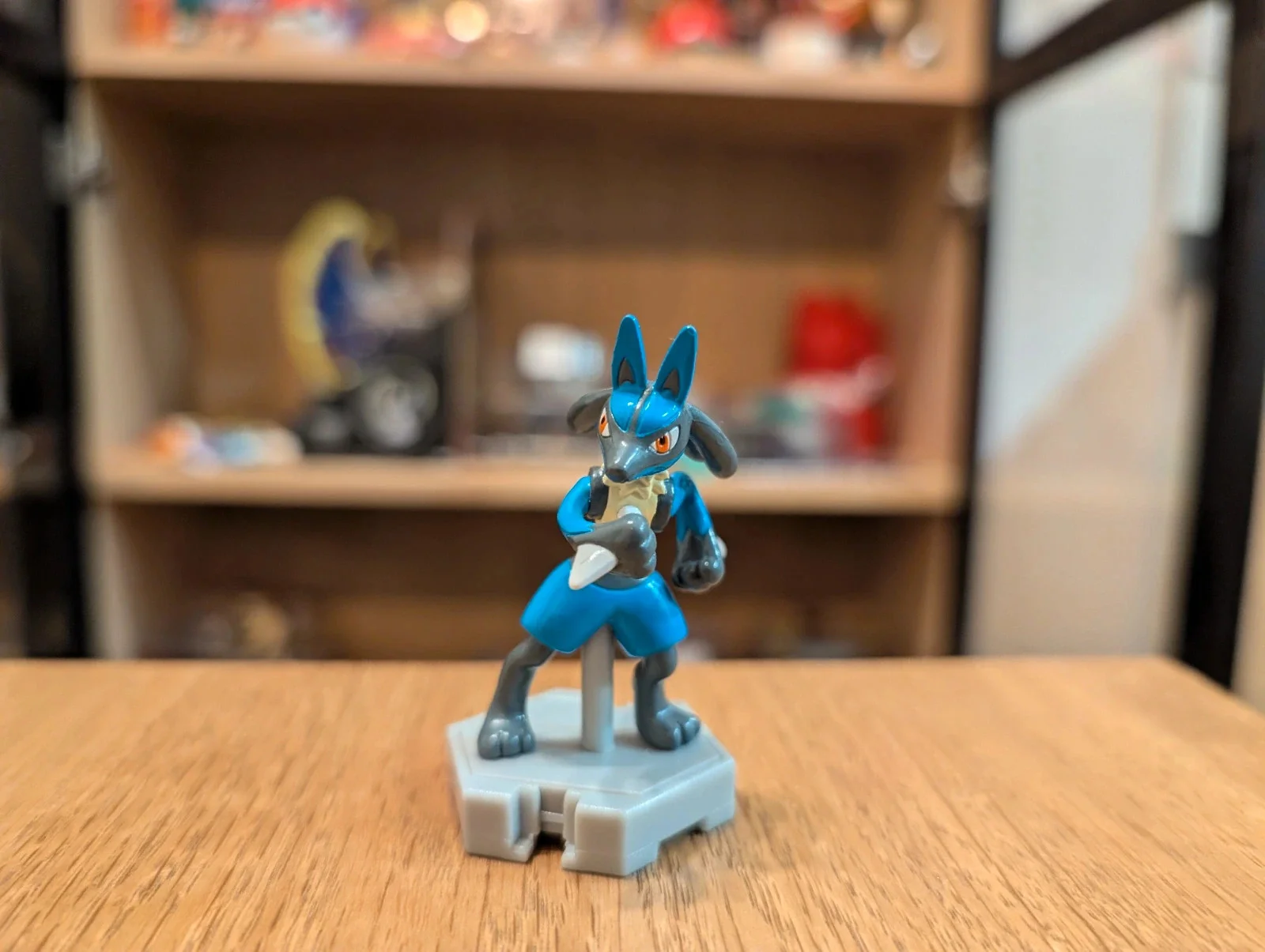 Figura Pokémon Lucario Tomy P-Series