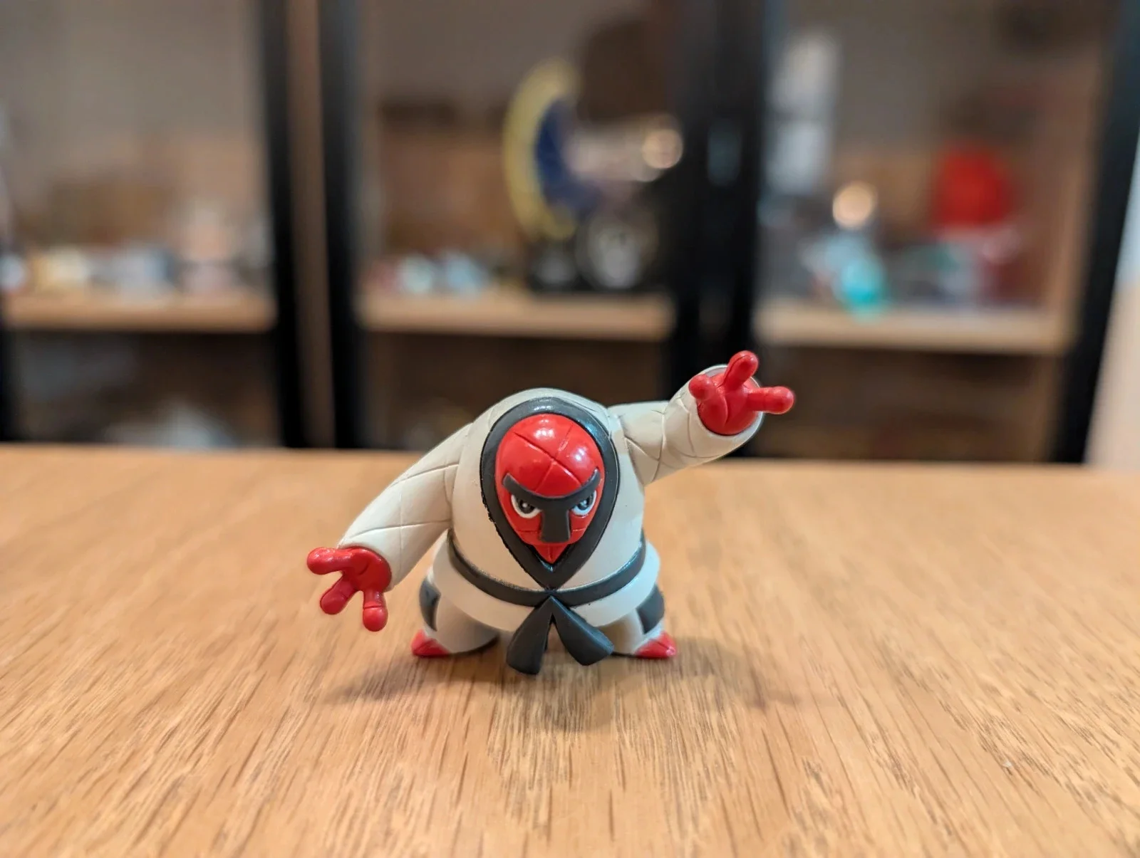Pokemon Tomy Throh Figurine