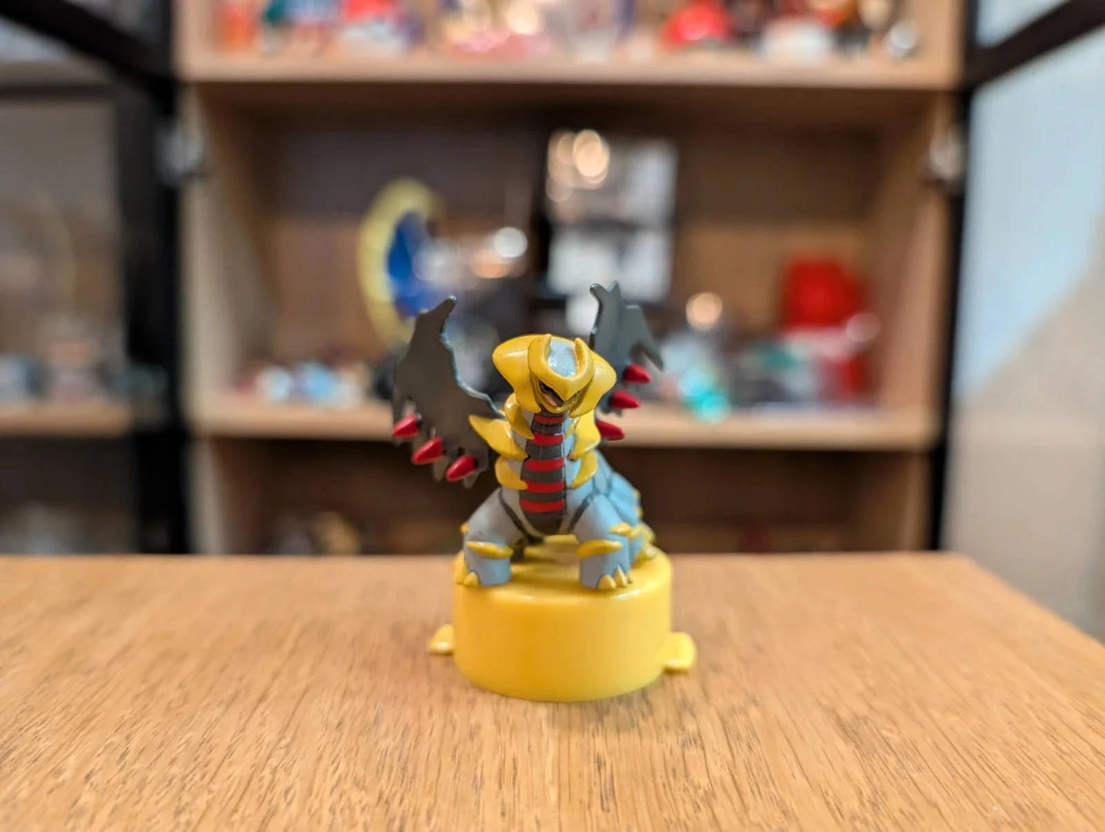 Pokémon Tomy Figurine Giratina
