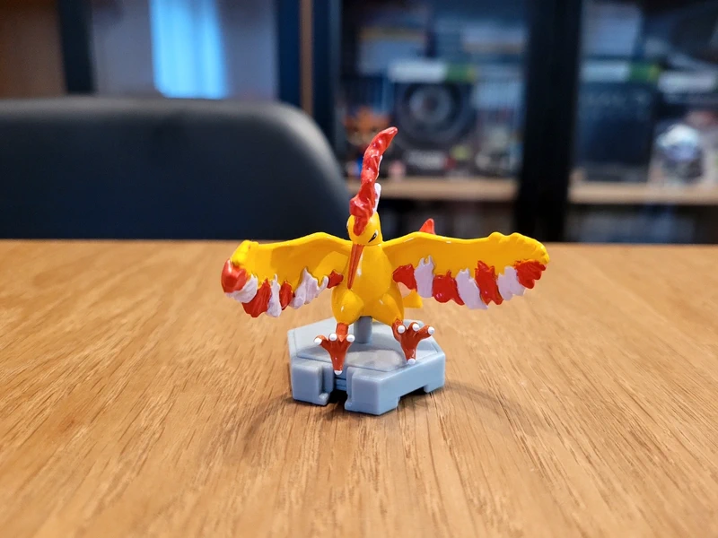 Pokémon Tomy Figurine Moltres p-series