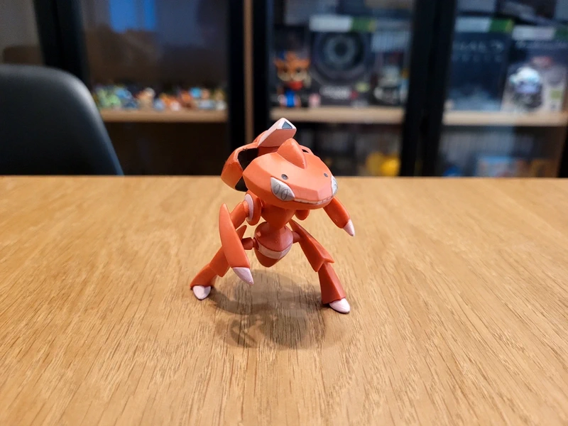 Figura Tomy Pokémon Genesect Shiny