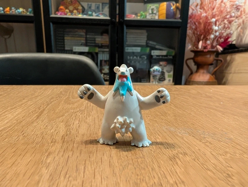 Pokemon Figurine Beartic Tomy