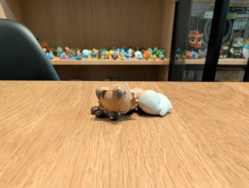 Pokemon Tomy T-ARTS Rockruff