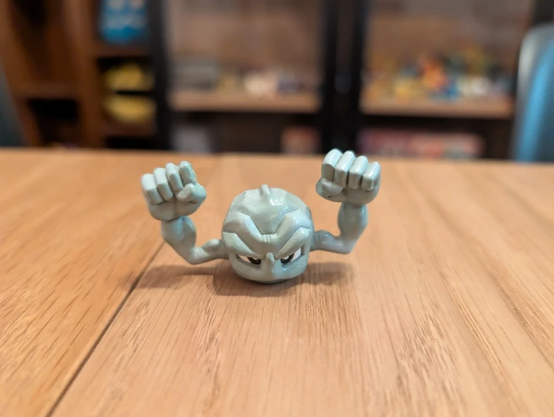 Pokémon Tomy Geodude Figurine