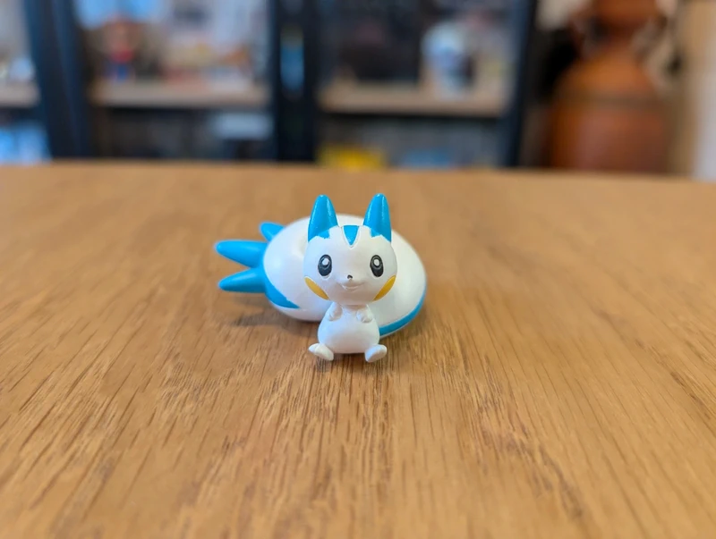 Pokémon Tomy T-ARTS Figurine Pachirisu