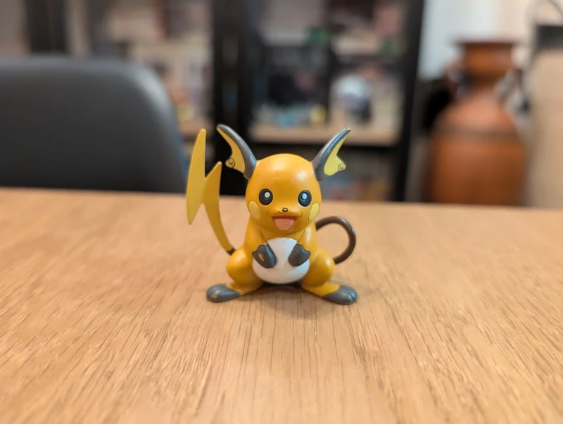 Pokémon Tomy Figurine Raichu Matte