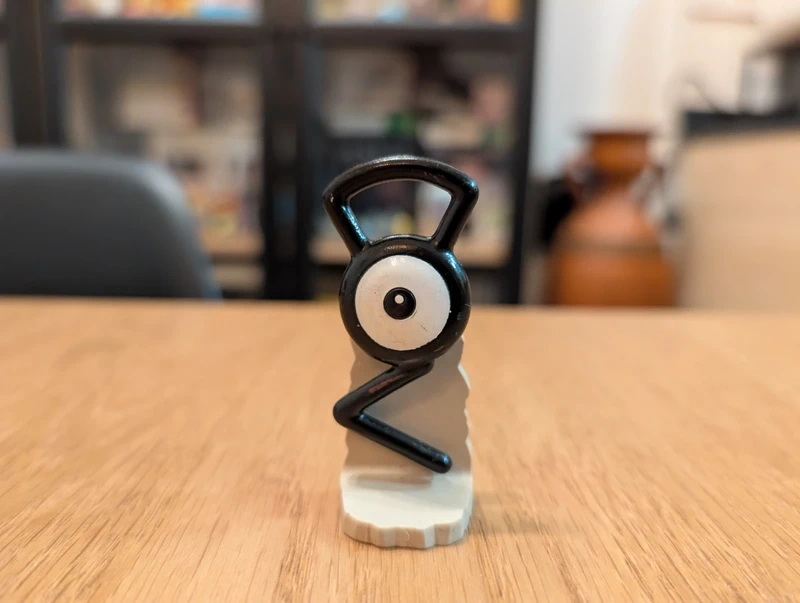 Pokémon Unown Figure