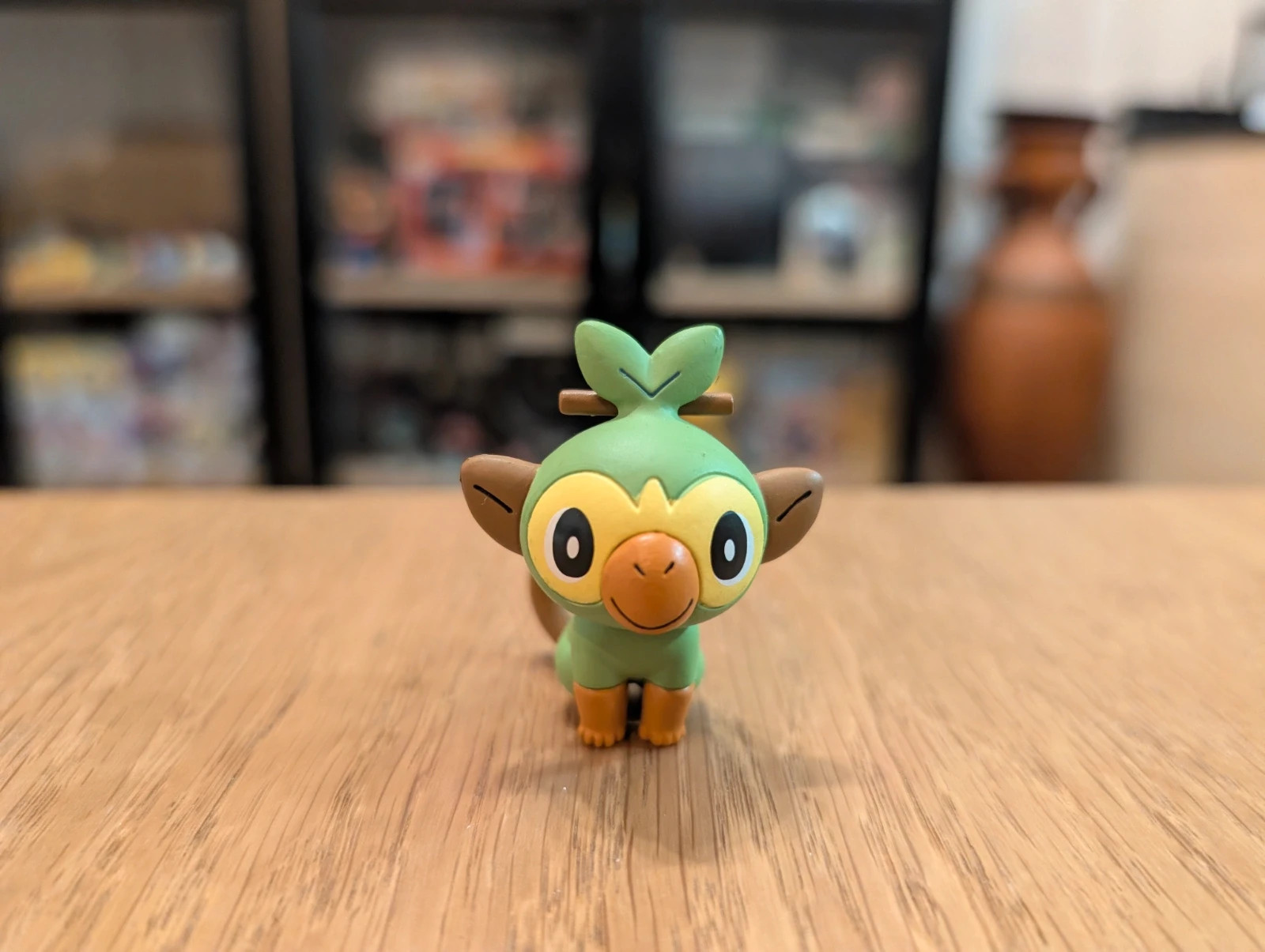 Pokémon Tomy Grookey figurine