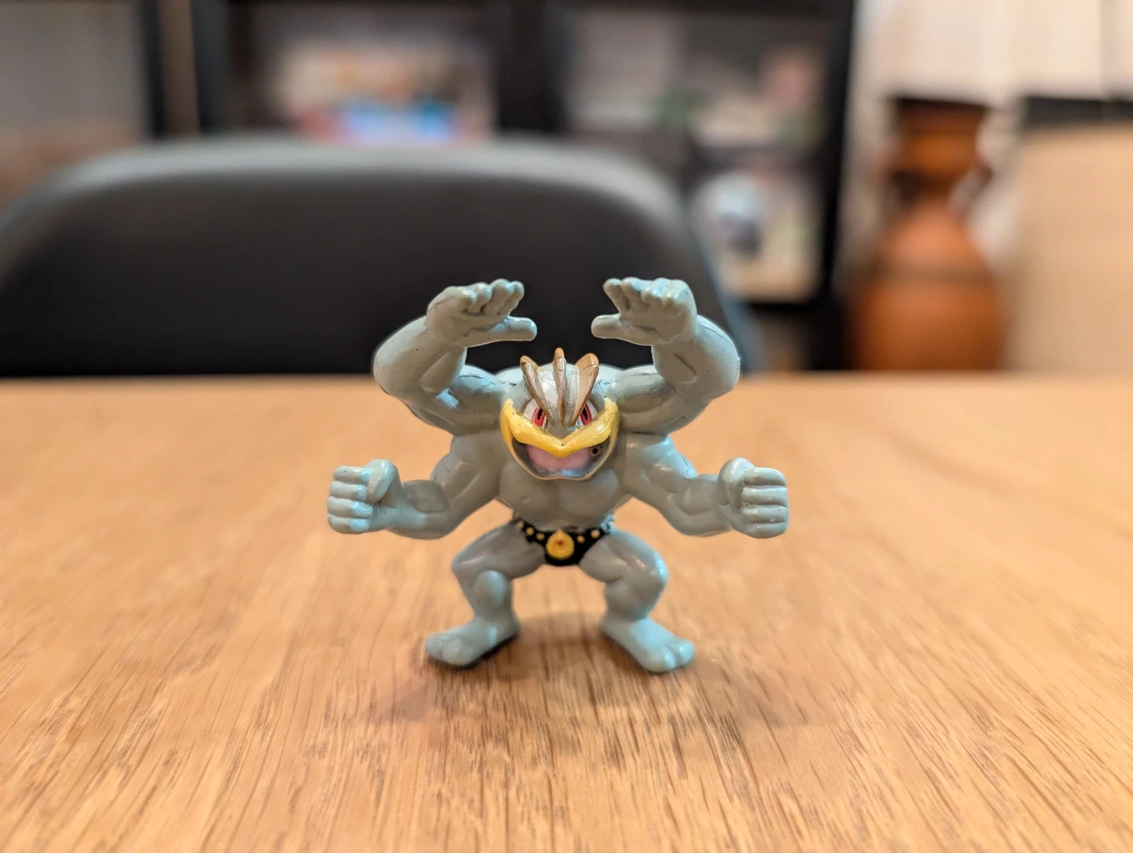 Pokémon Tomy Machamp figurine