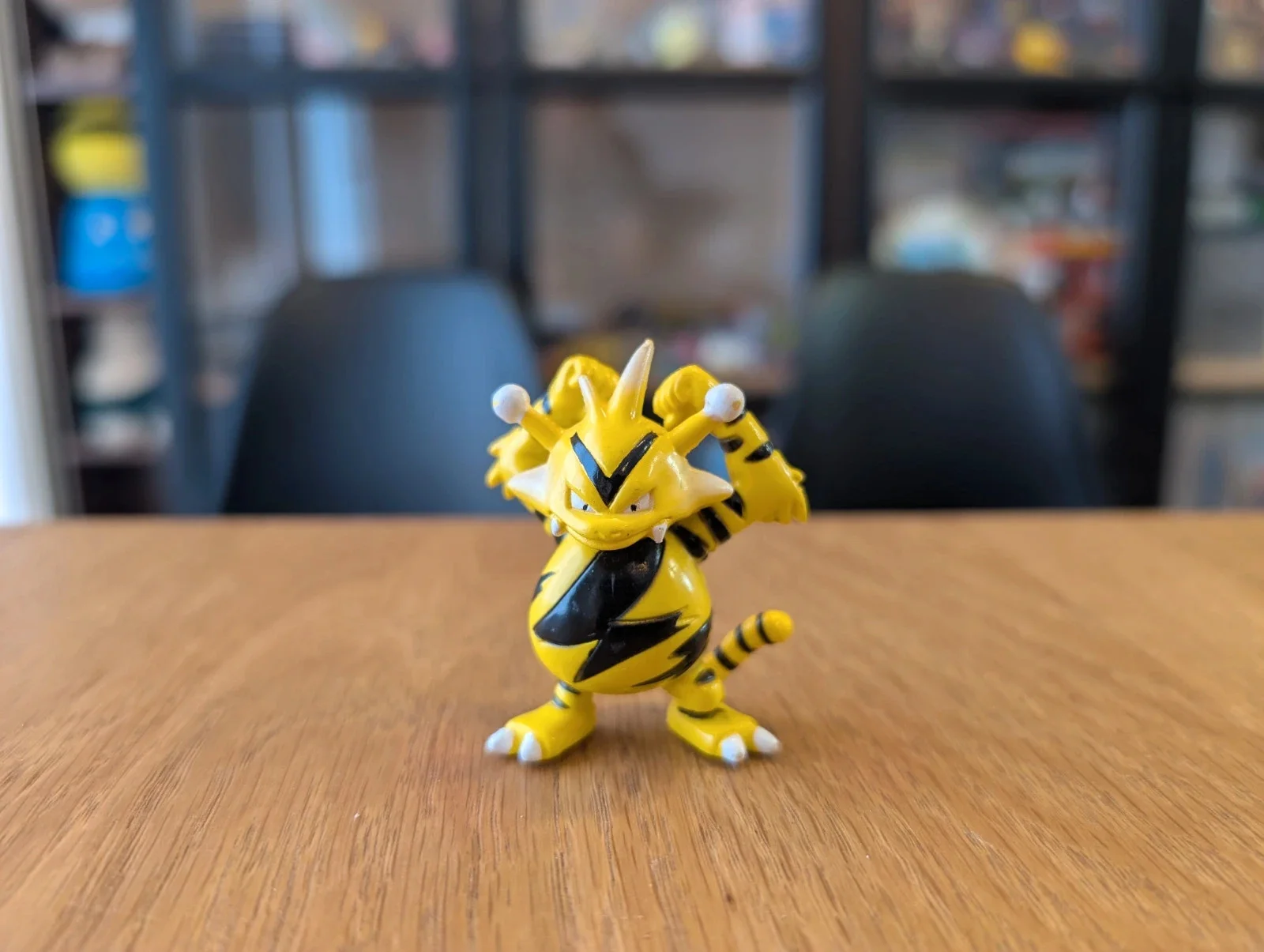 Pokémon Auldey Tomy Figurine Electabuzz