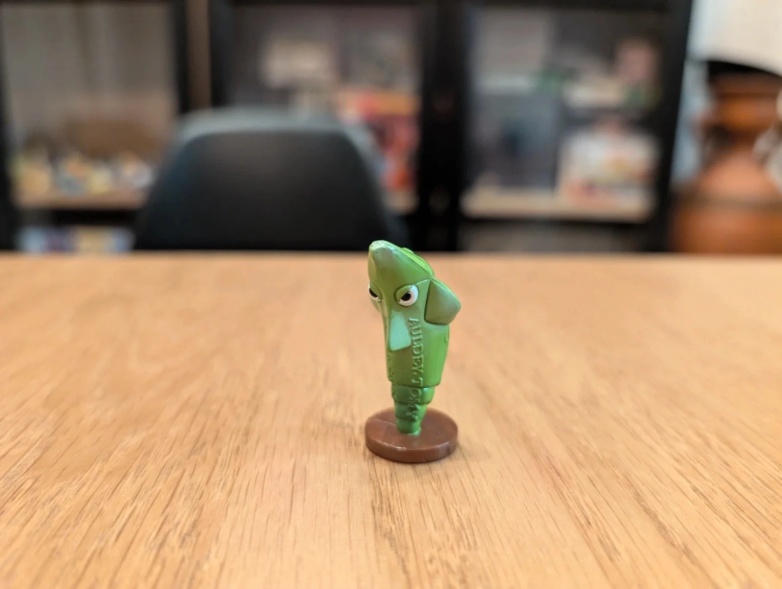 Pokémon Auldey Tomy Figurine Metapod