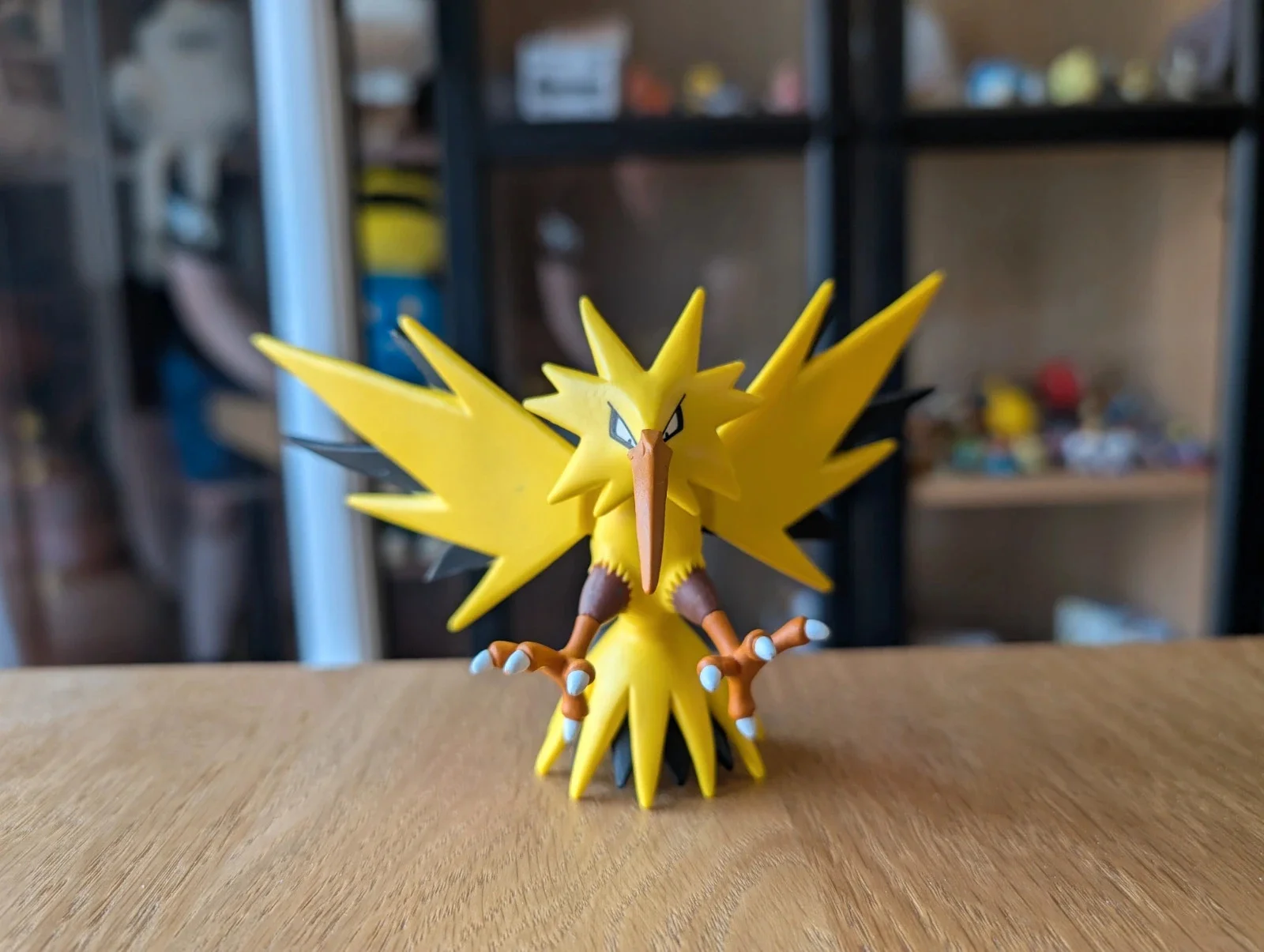 Pokémon Tomy figurine Zapdos