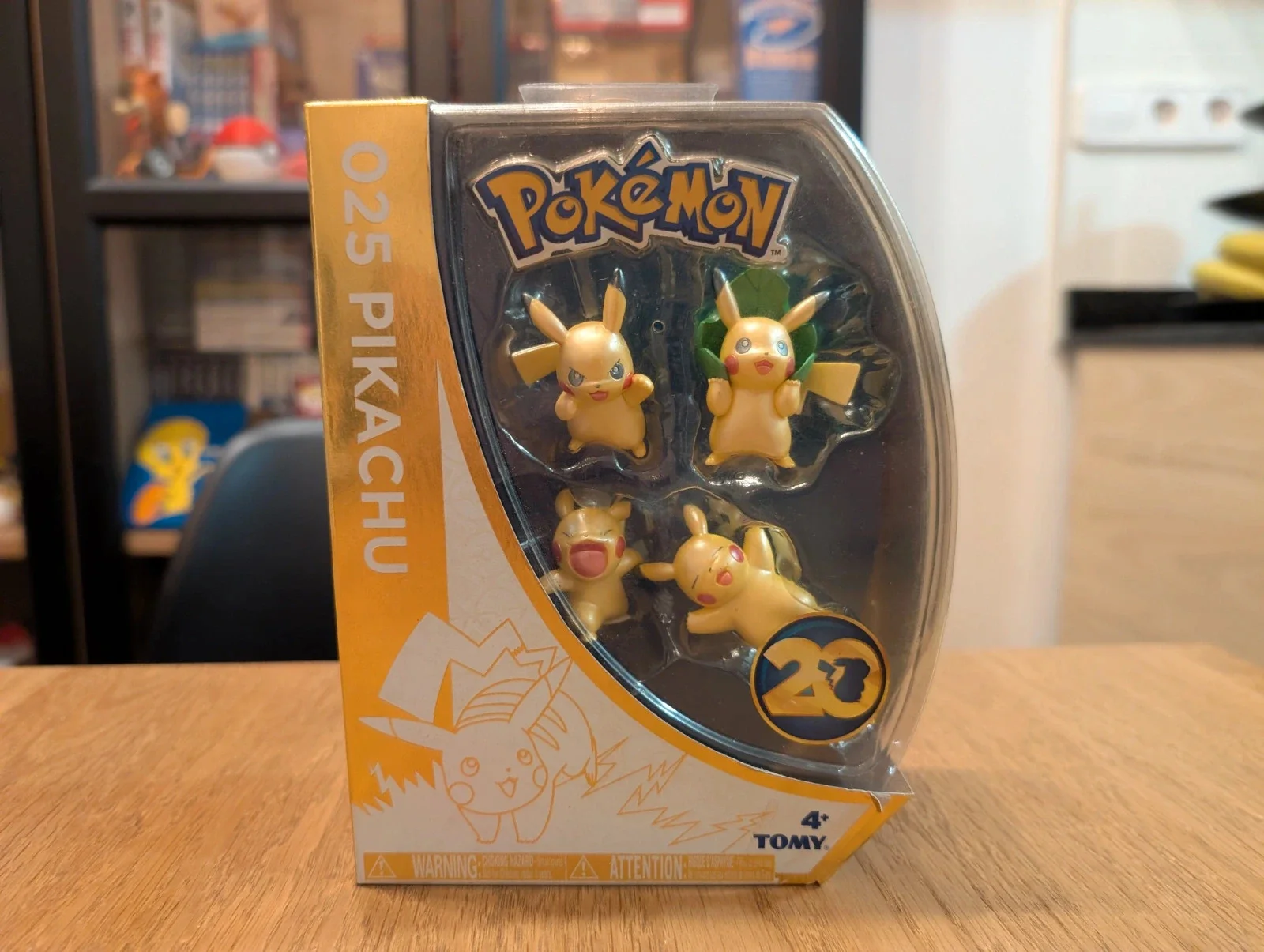 Pokémon Tomy Pearly Pikachu 20th Anniv. Set