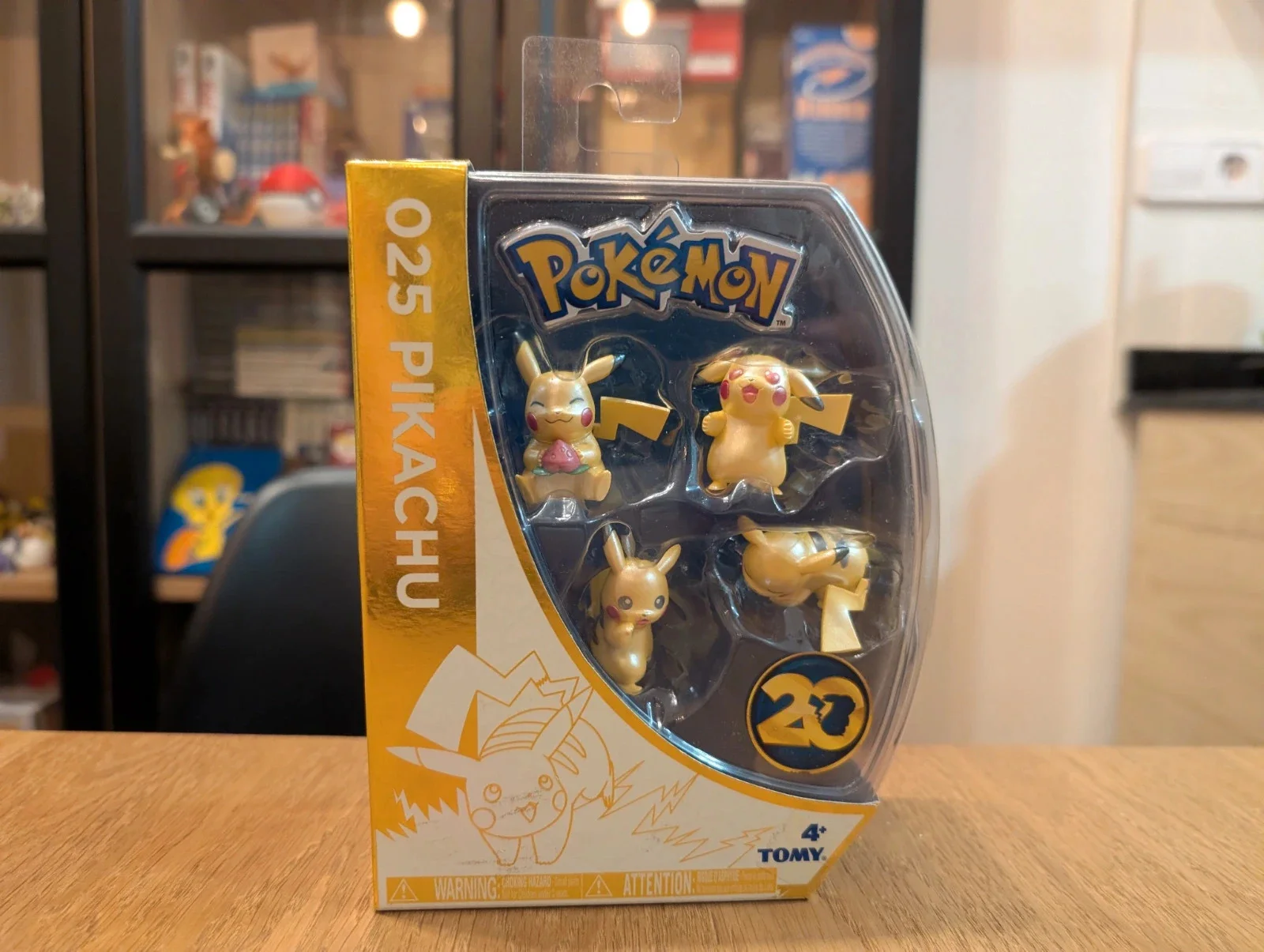 Pokémon Tomy Pearly Pikachu 20th Anniv. Set