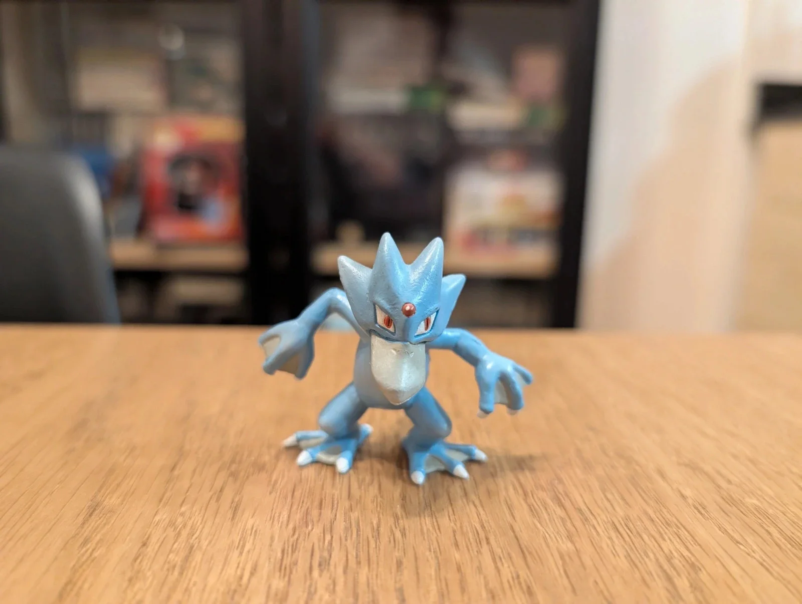 Pokémon Tomy Golduck Figurine
