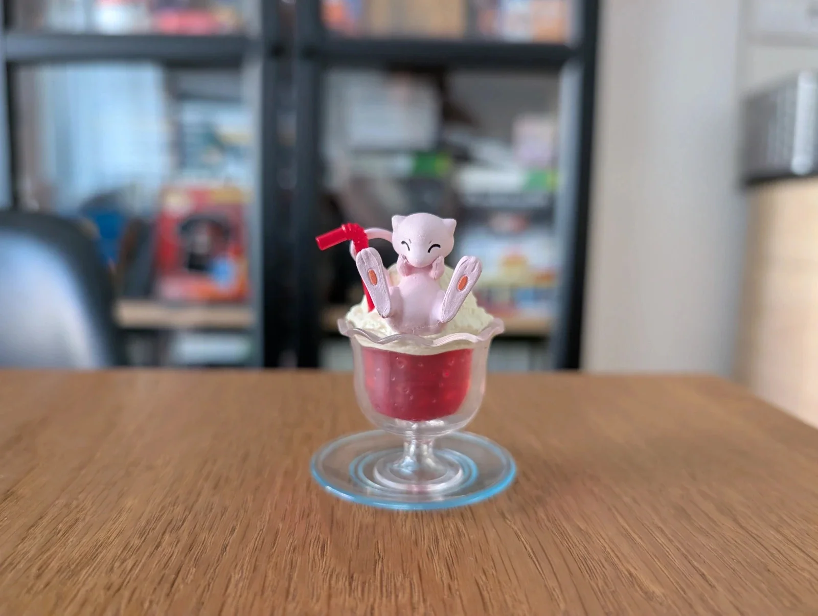 Pokémon figurine Yummy mascot Mew