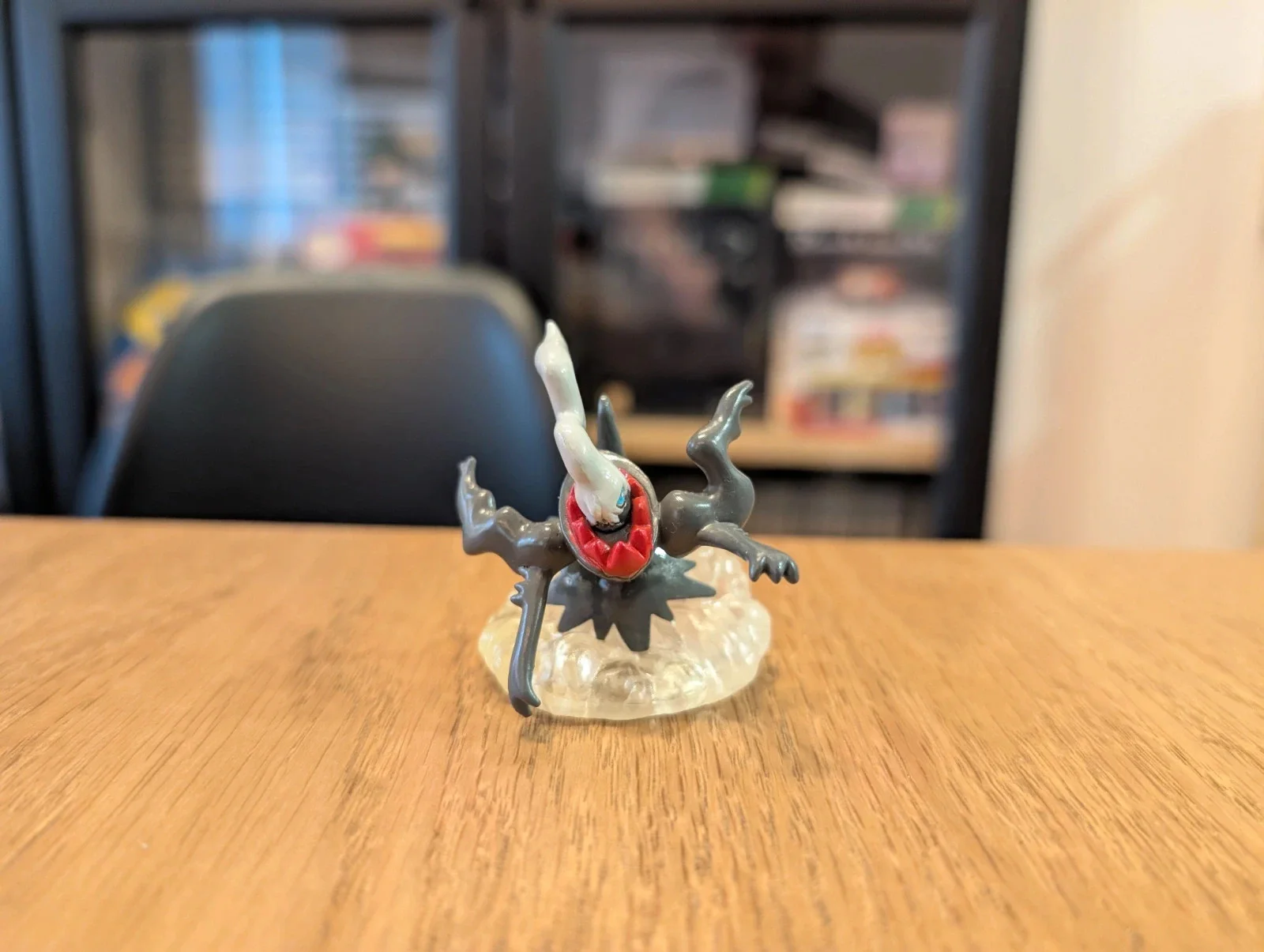 Pokémon Tomy figurine Darkrai battle pose