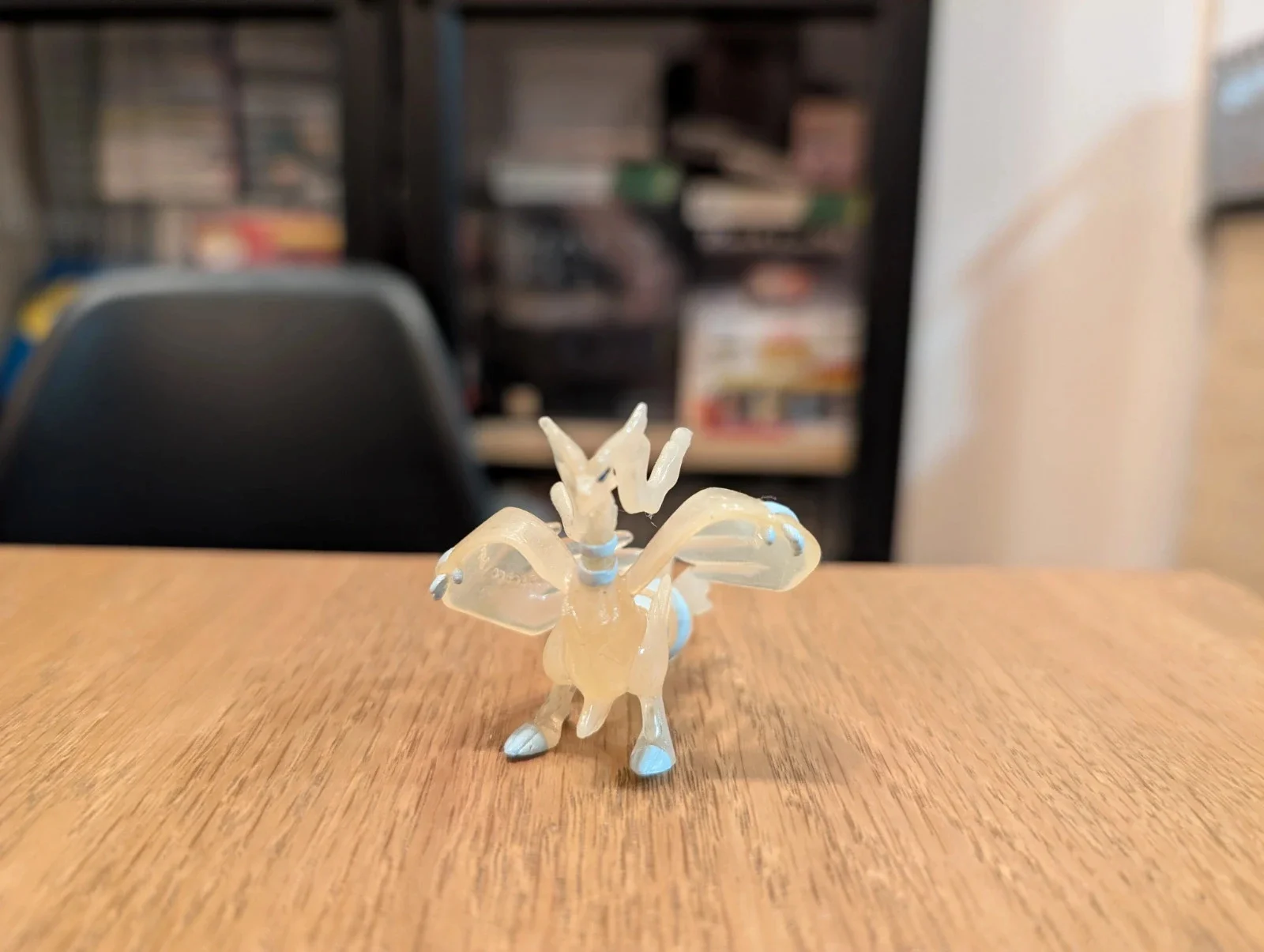 Pokémon Tomy figurine Reshiram Clear