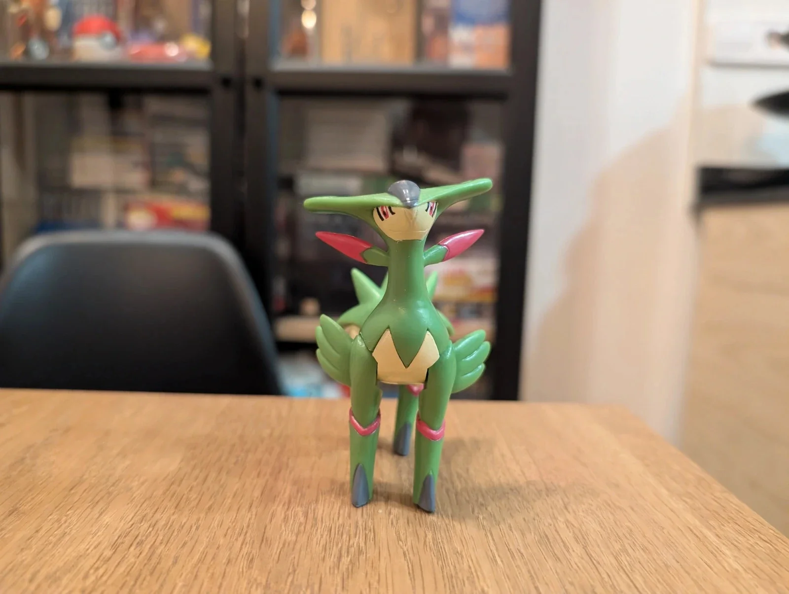 Pokémon Tomy T-ARTS Figurine Virizion