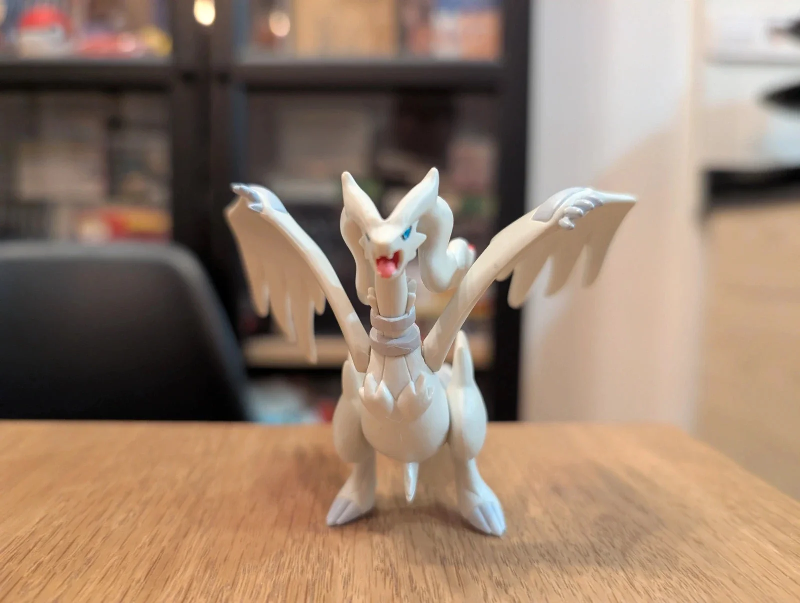 Pokémon Tomy figurine Reshiram