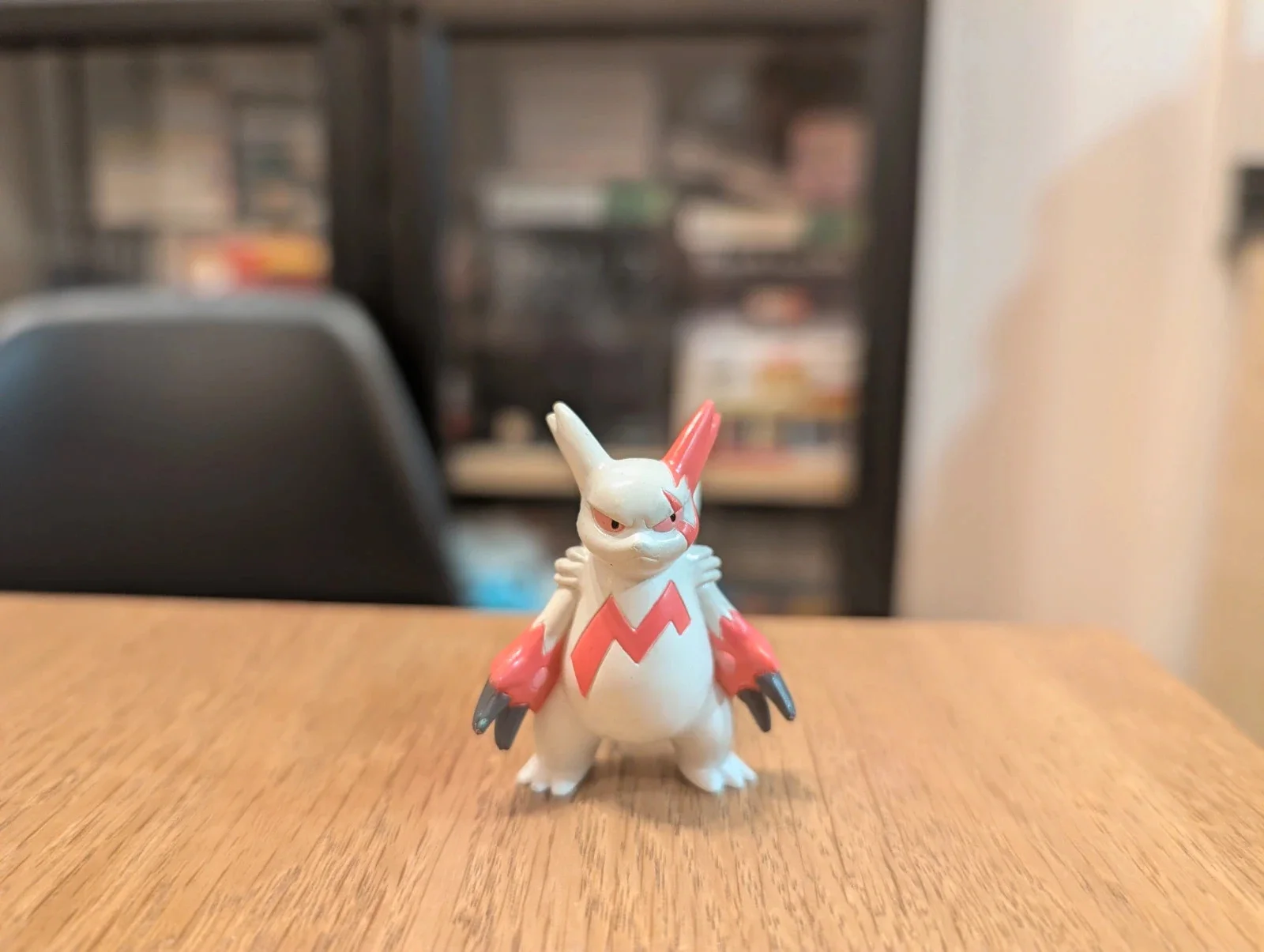 Pokémon Tomy figurine Zangoose