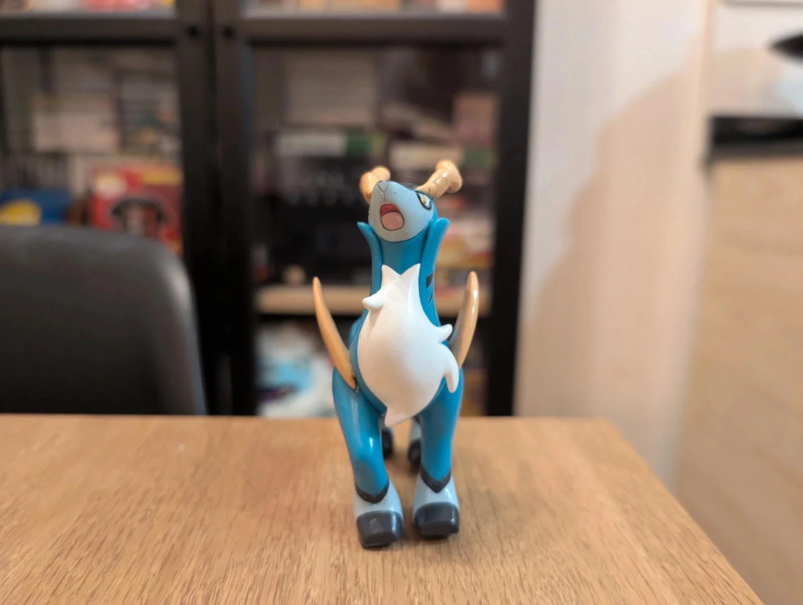 Pokémon Tomy T-ARTS Figurine Cobalion